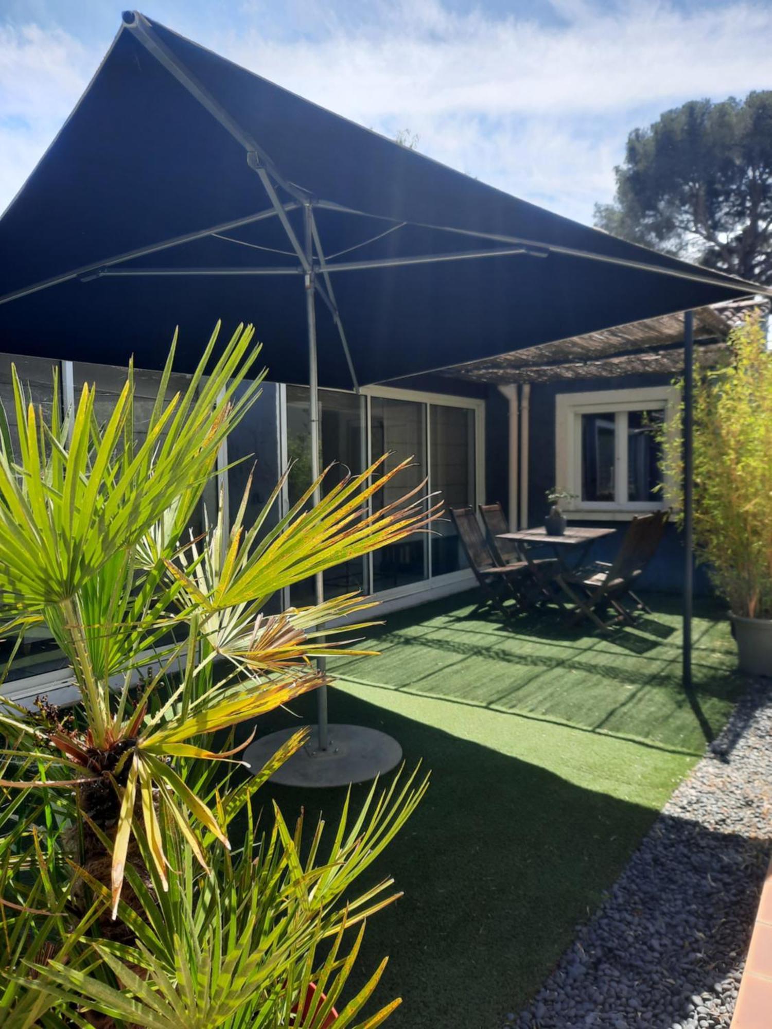 Maisonnette charmante avec piscine privative La Garde  Esterno foto